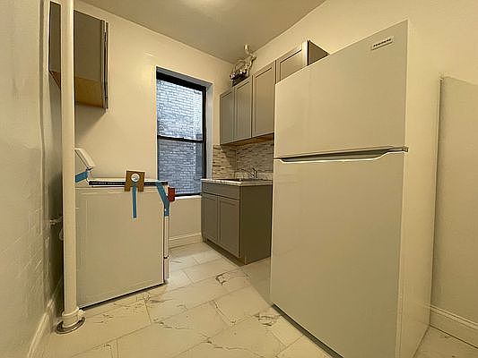 2nd image of 95 Cabrini Blvd APT 4O