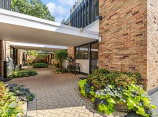 588 W Hawthorne Pl UNIT 4, Chicago, IL 60657