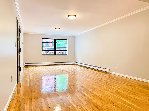 2nd image of 543 Hancock St #1