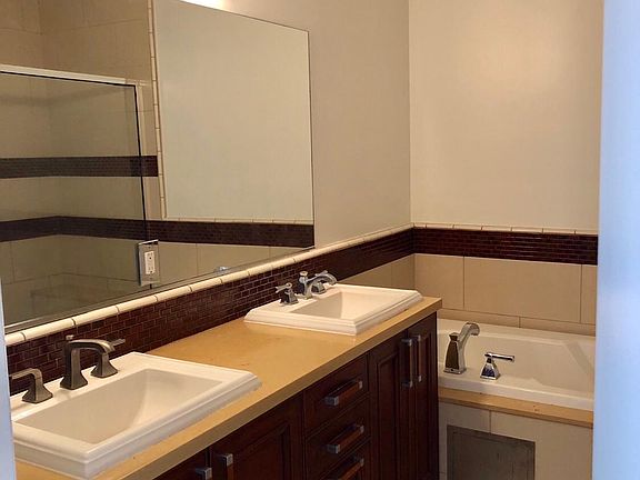 4th image of 11860 Kiowa Ave Penthouse 1