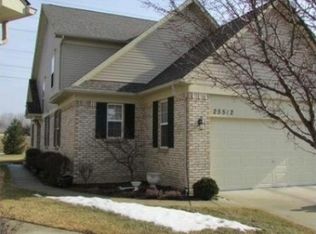 25512 Wyngate Ct, Flat Rock, MI 48134