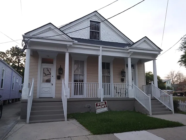 713 N Alexander St — Photo 1
