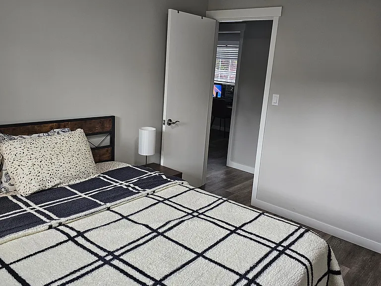1020 151st Ave SE #1 — Photo 23
