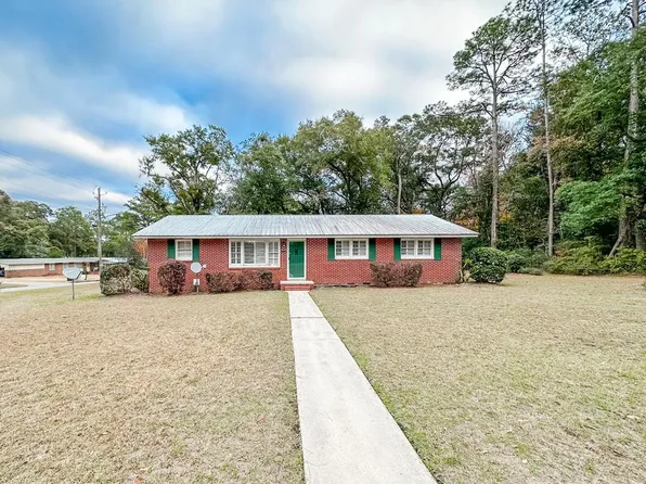 906 N Sunflower St, Geneva, AL 36340