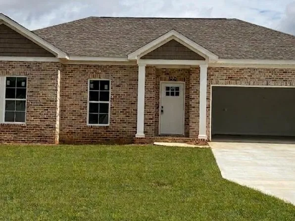 122 Edgewood Trl, Headland, AL 36345
