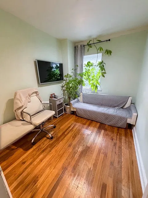 3 bed, $3,200 — Photo 2