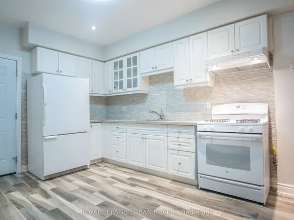 1233 Davenport Rd #1, Toronto, ON M6H 2H1