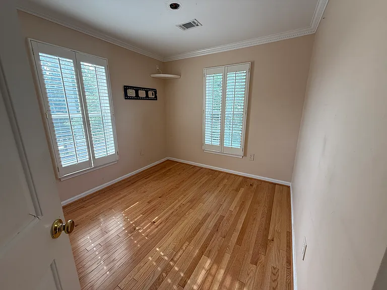 9908 Greenspire Way — Photo 10