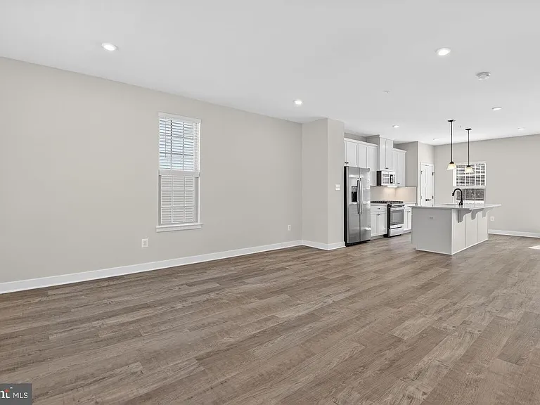 19753 Green Village Dr — Photo 12