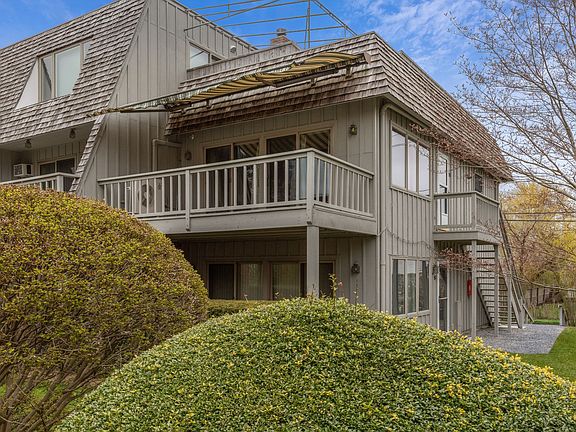 2nd image of 18 Bridge St #2H