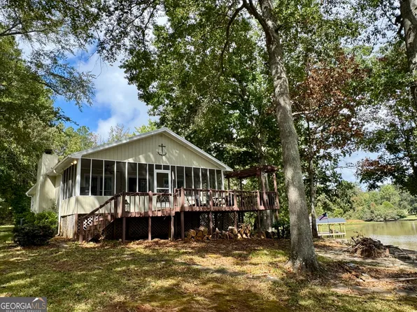 156 Anchor Point Dr, Eatonton, GA 31024