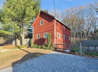 19 Depot Rd, Higganum, CT 06441