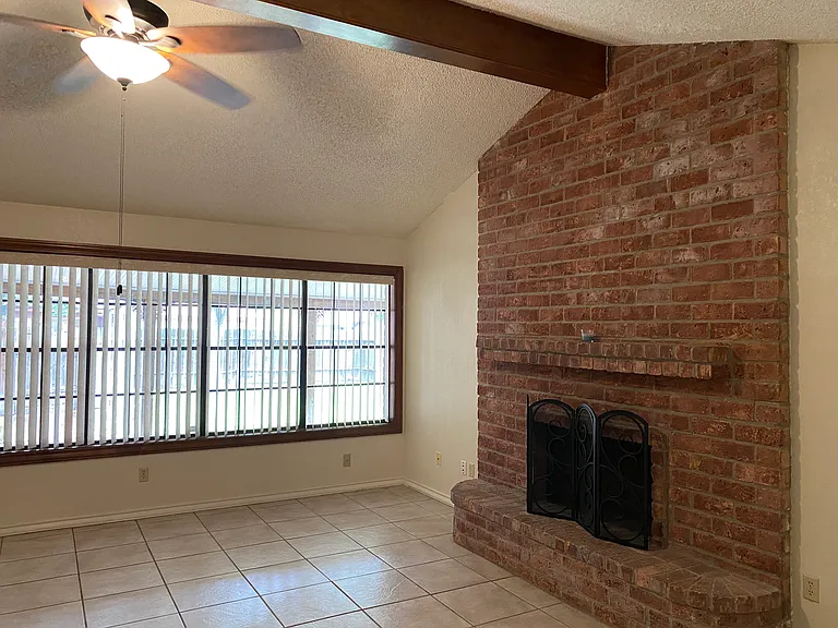 7225 Sugar Ridge Rd — Photo 4