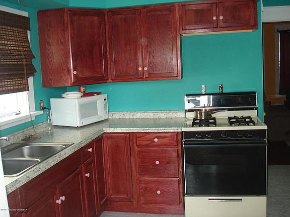 3rd image of 69 N Landon St