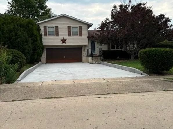 14 Brierwood Dr, Decatur, IL 62521