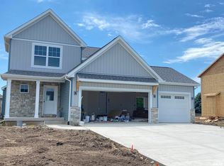 312 Hawks Nest Dr, Chatham, IL