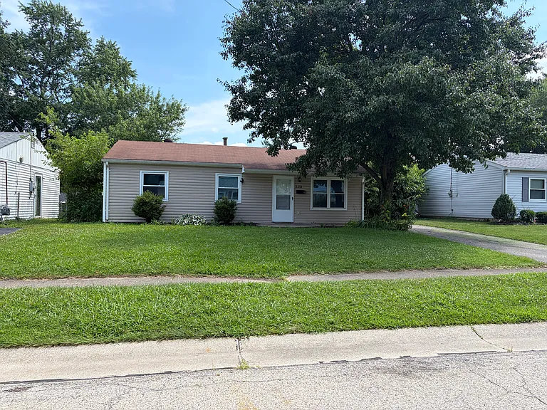 3351 Ainsworth Dr — Photo 1