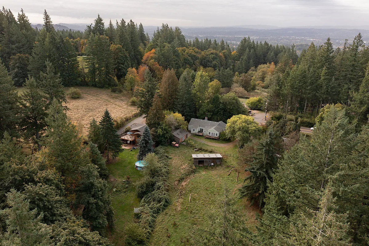 Building Photo - 5340 NW Skyline Blvd