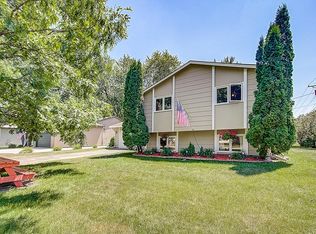 1800 86th Ln NE, Blaine, MN 55449