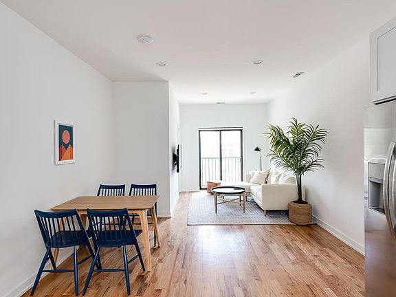 5th image of 1636 N Western Ave #1