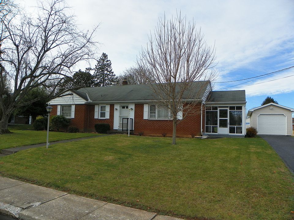 FRONT VIEW WITH GARAGE