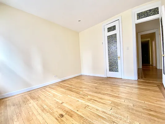 Rented by Bohemia Realty Group | media 10