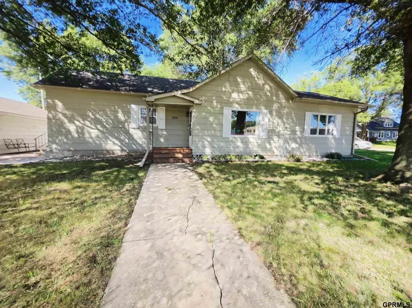 220 High St, Stromsburg, NE 68666
