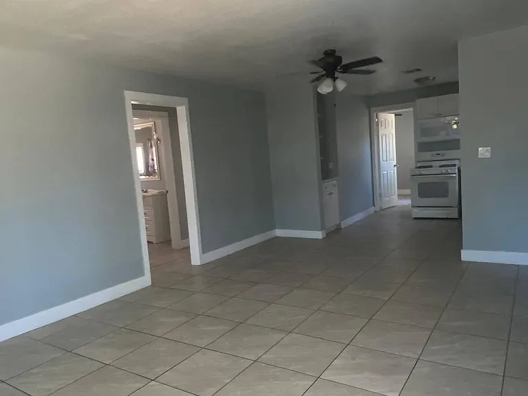 3432 E Cambridge Ave — Photo 6