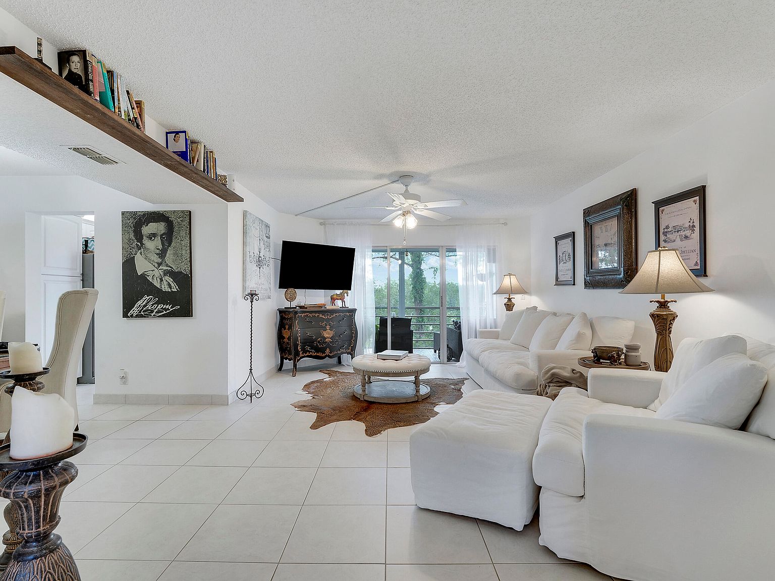 3755 Via Poinciana #405