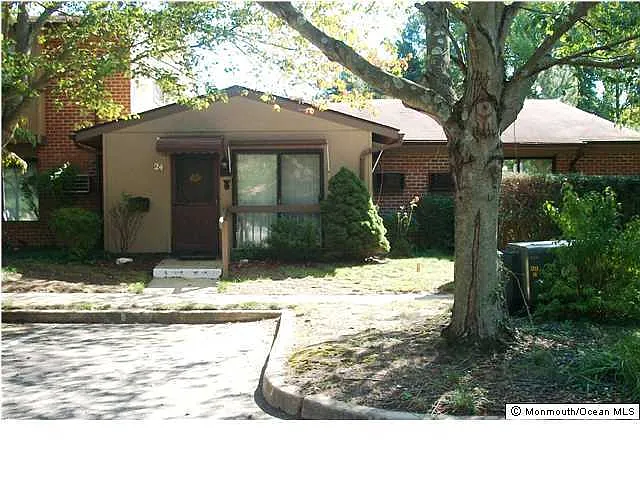 24 Medford Court photo 1