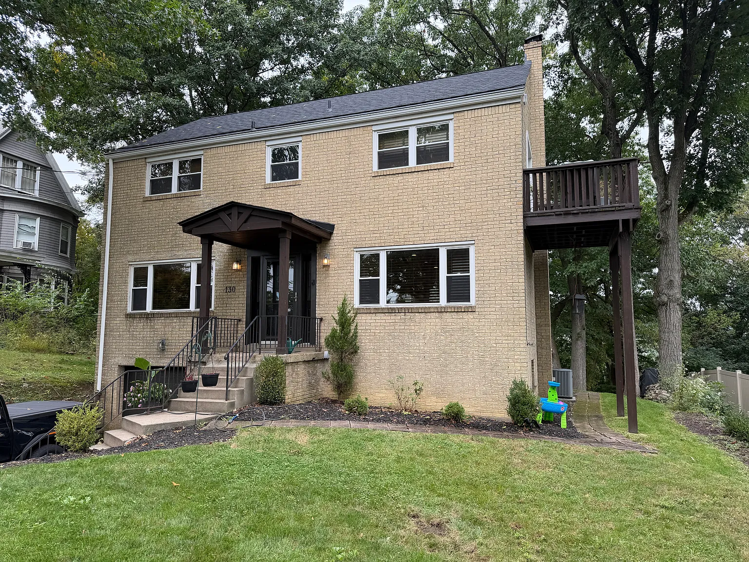 4 bed, 2.5 bath, 2050 sqft, $2,595 — Photo 1