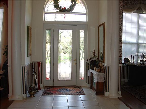 4th image of 718 Daffodil St