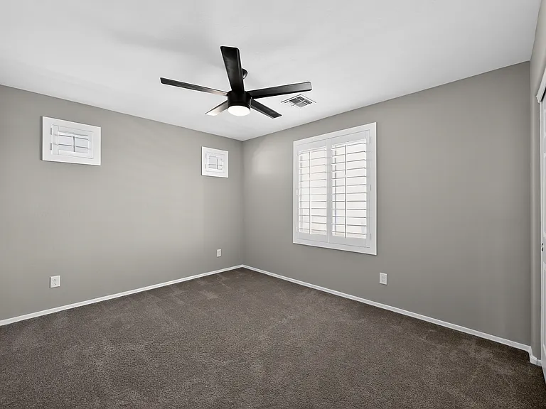 18040 W Louise Dr — Photo 17