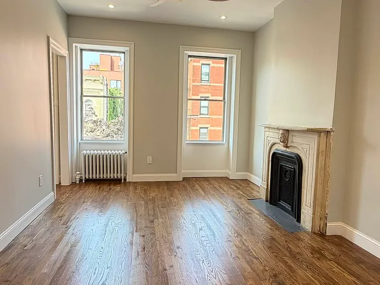 410 Douglass St #3 — Photo 11