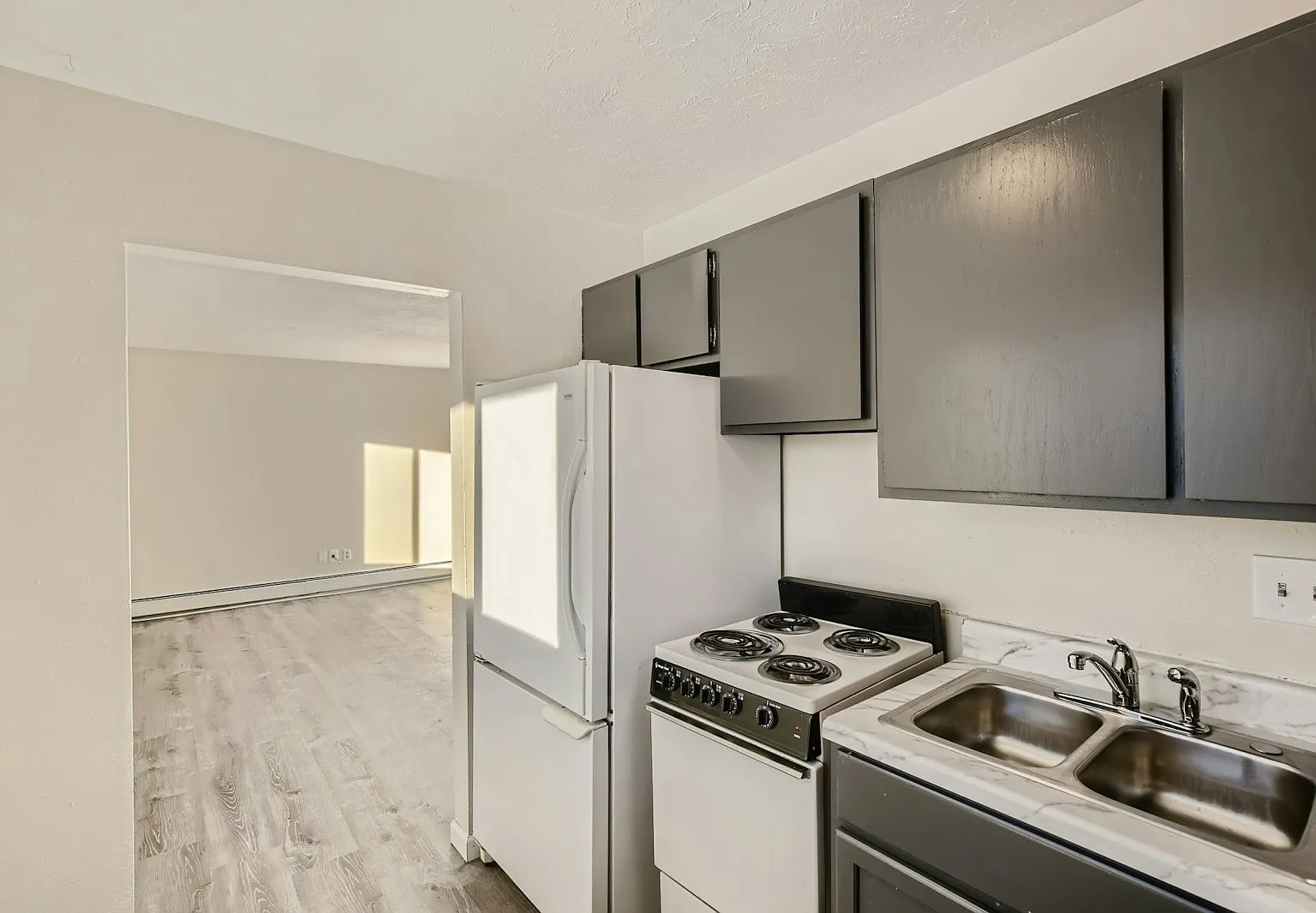 1638 Willodene Drive, Unit 1638 Willodene Dr. — Photo 3