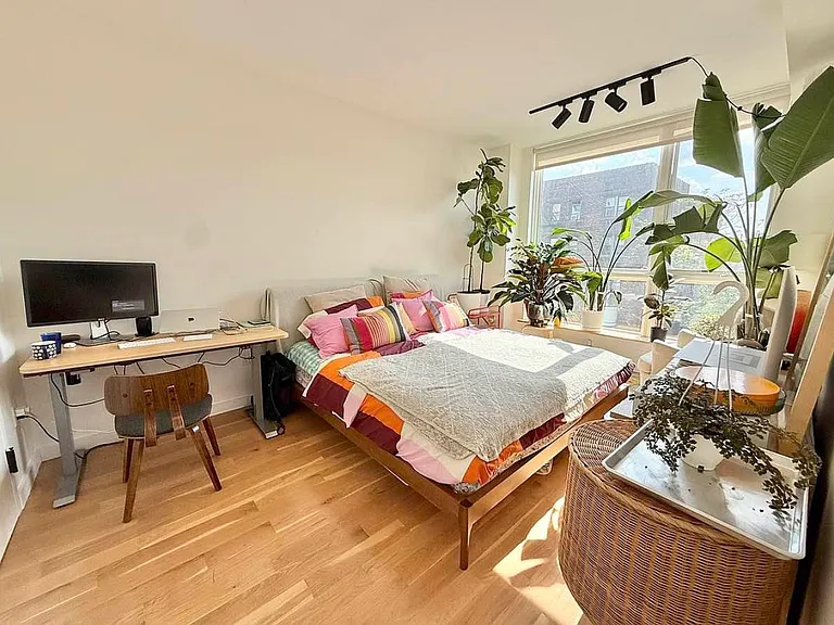 1326 Ocean Ave #7G — Photo 11