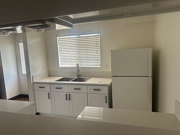 2nd image of 5325 Huntington Dr N APT 203