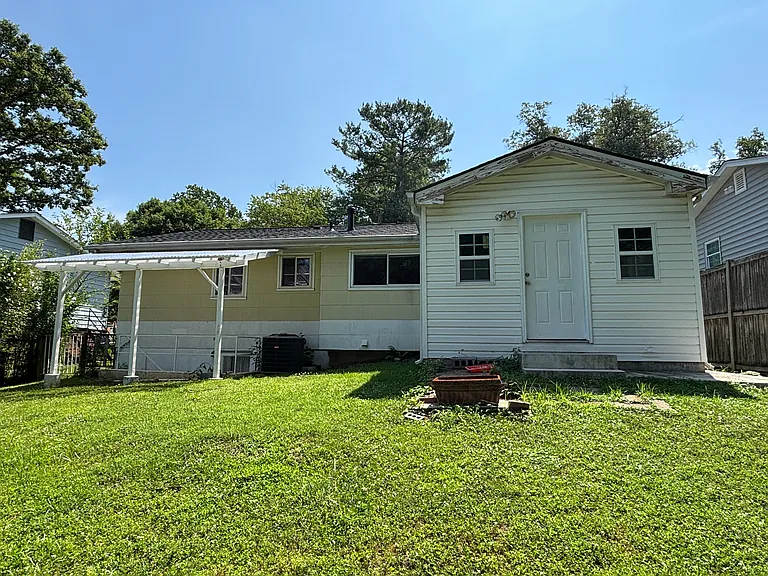 218 Upton St — Photo 20