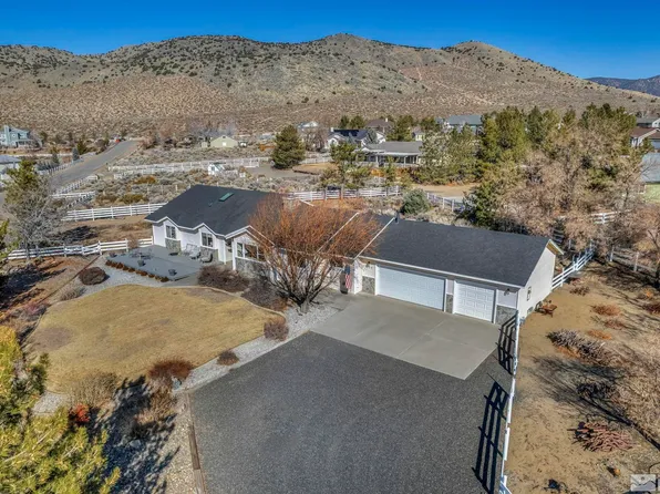 1554 Gloria Way, Minden, NV 89423