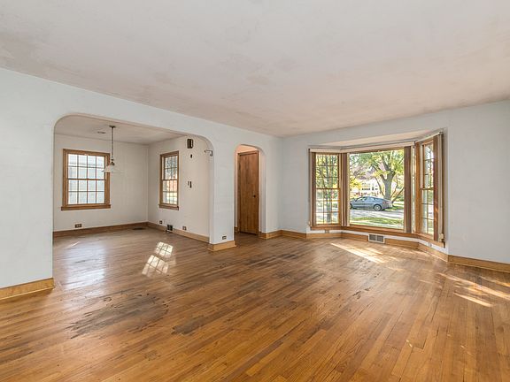 3rd image of 1169 S 2nd Ave
