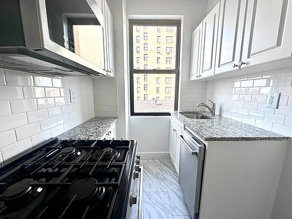 2nd image of 4101 Broadway #6C