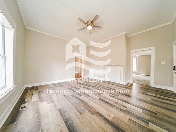 1658581_004_living_room_14320358.jpg