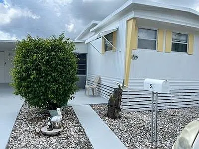 2 bed, 1.5 bath, 530 sqft, $2,500 — Photo 3