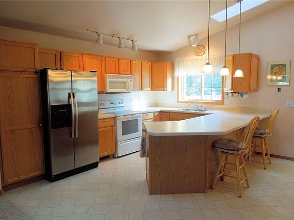 3rd image of 3103 Henesta Dr