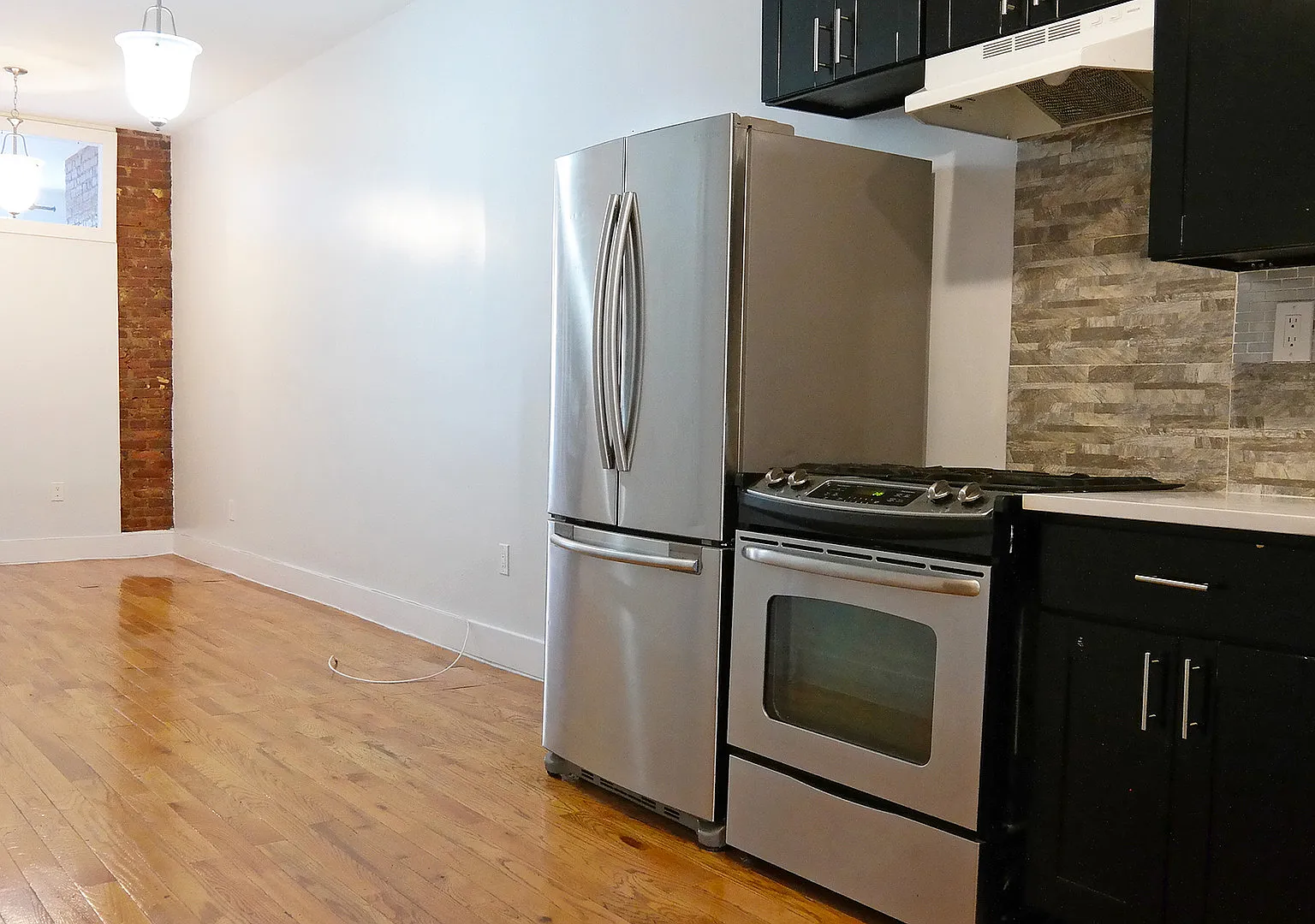 197 Irving Avenue — Photo 1