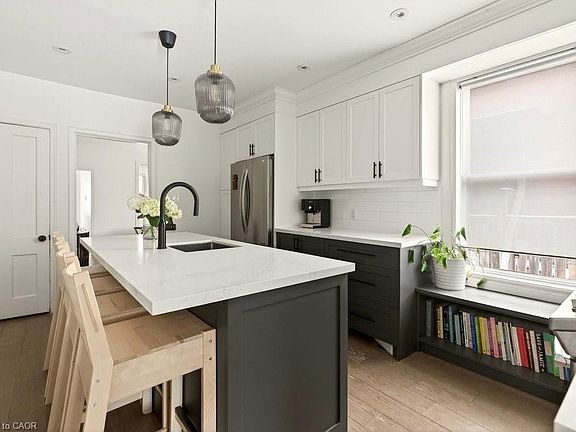 5th image of 24 Baillie St