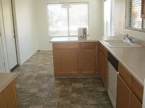 4th image of 10319 E Crescent Ave
