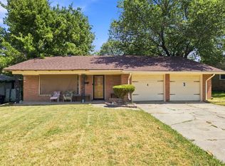 1817 Ellington Dr, Fort Worth, TX 76112