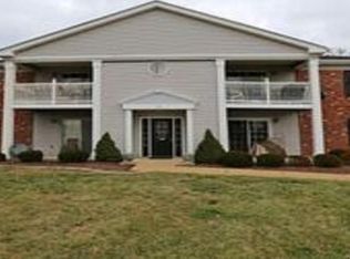 39 Berview Cir APT F, Saint Louis, MO