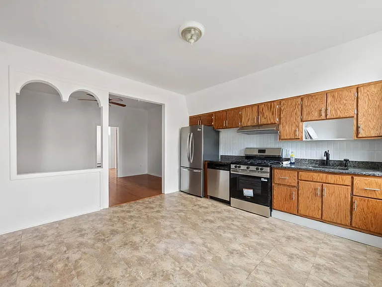 3805 Palisade Ave #3 — Photo 10